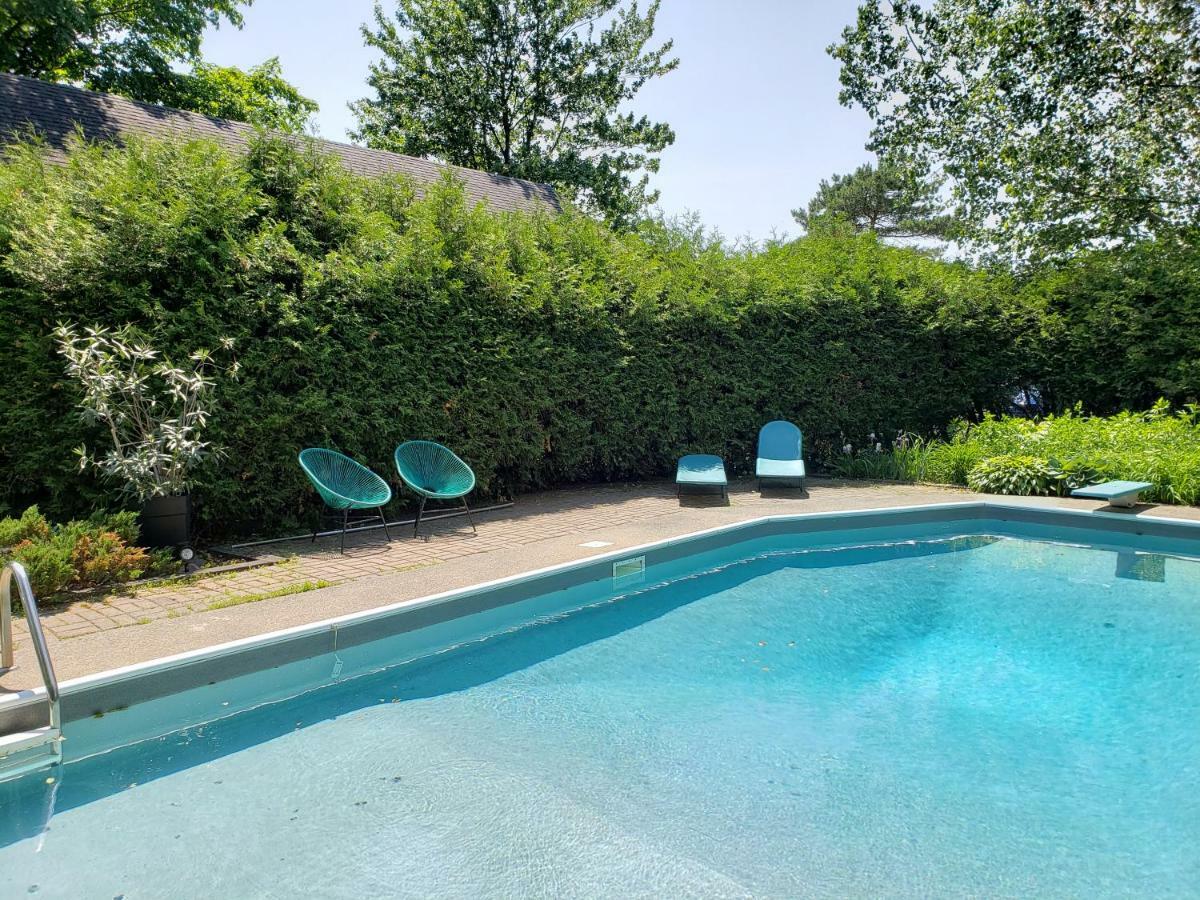 Auberge Du Vignoble Bromont Exterior foto